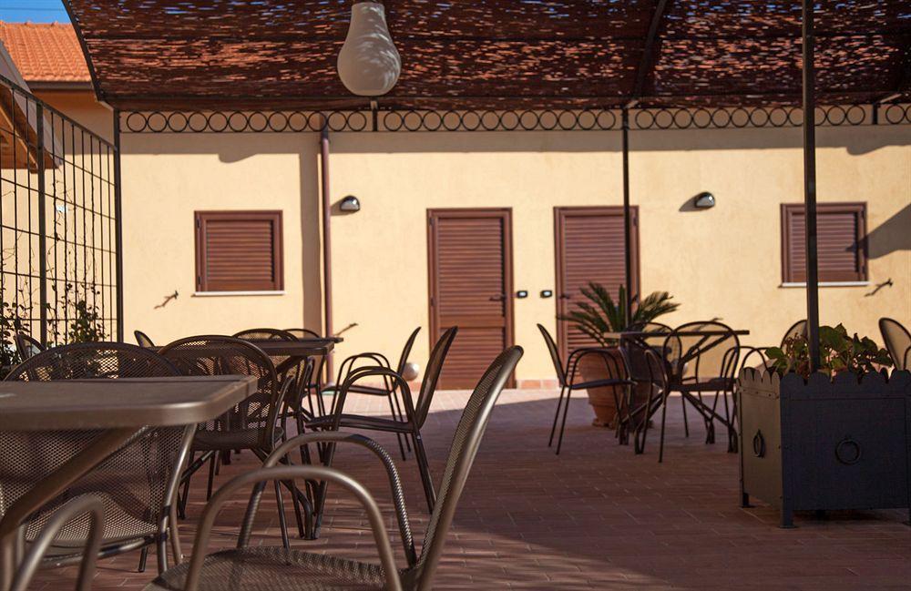 "La Terrazza Di Castiglione" Appartamenti Vacanza Кастільйоне-делла-Пеская Екстер'єр фото