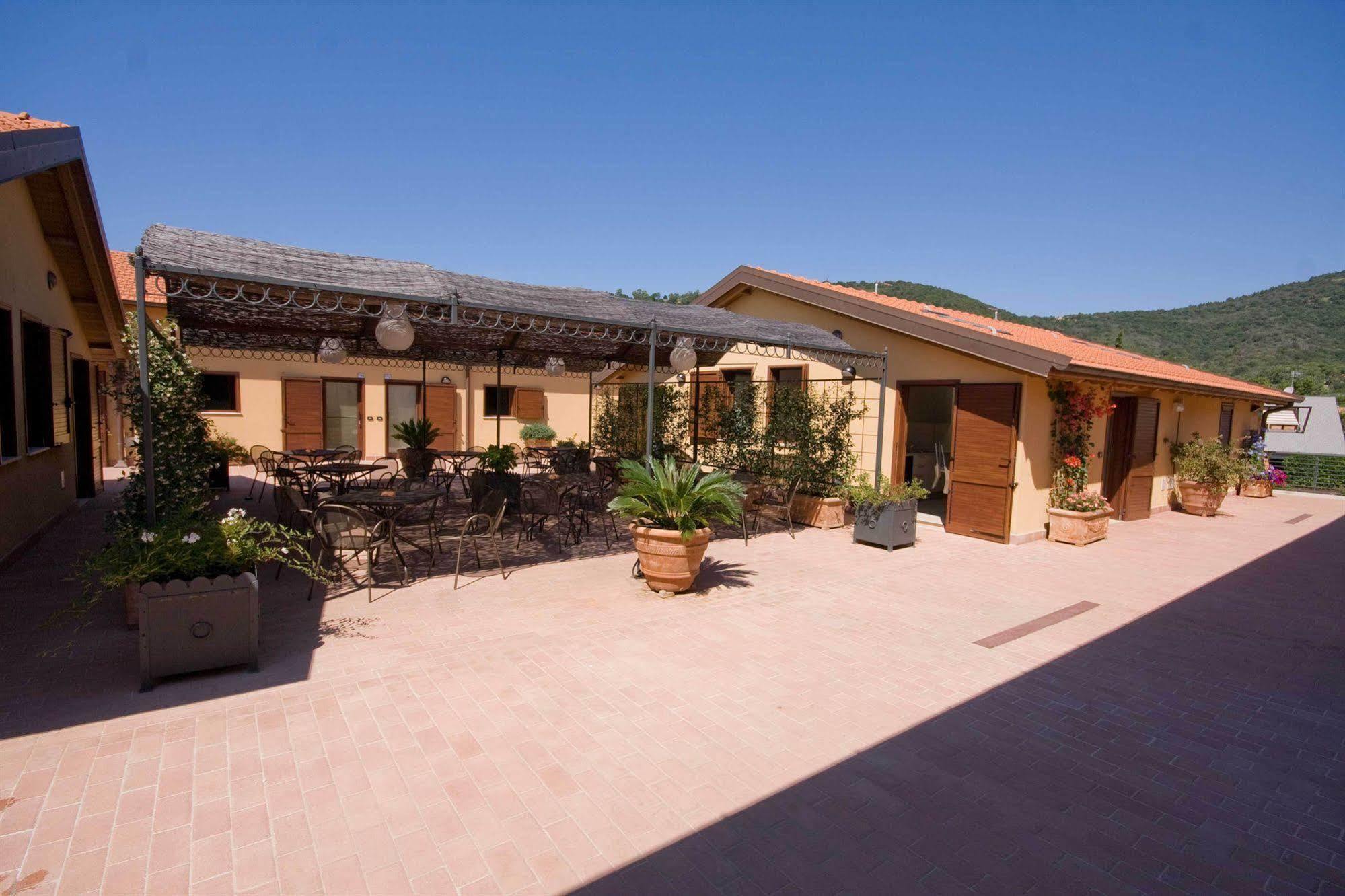 "La Terrazza Di Castiglione" Appartamenti Vacanza Кастільйоне-делла-Пеская Екстер'єр фото